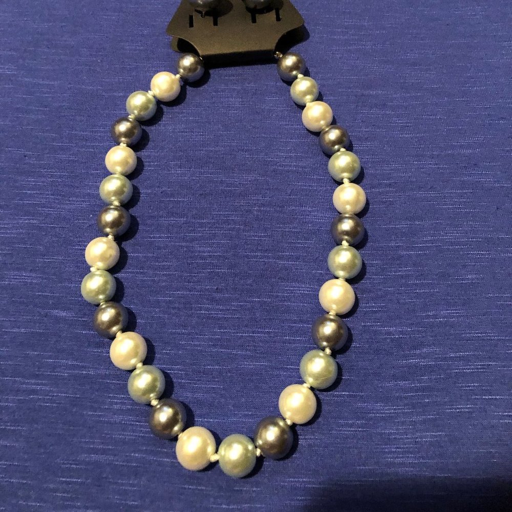 Lovely Gray, Silver, and White Pearl Necklace and Earring Set